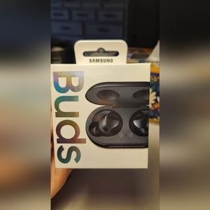 Samsung wireless earbuds